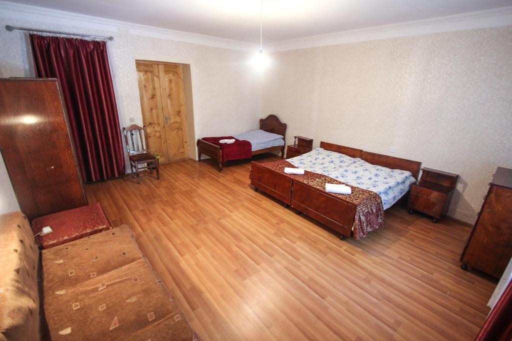 Eka&Nino GuestHouse room 2